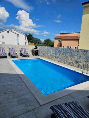 Khalli apartman 4 stars with pool and jacuzzi